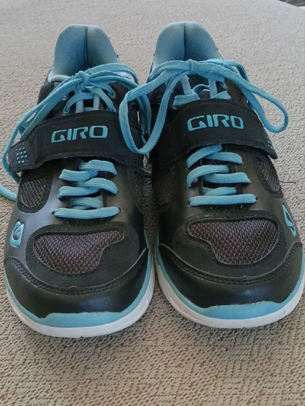 Giro Women's Athletic Shoes in Black and Teal